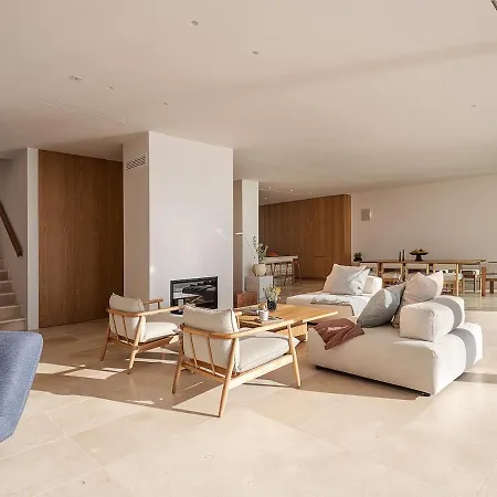 Villa Akron House *