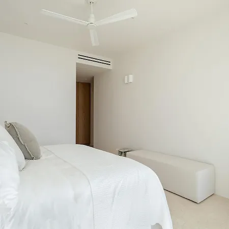 Akron House Villa *